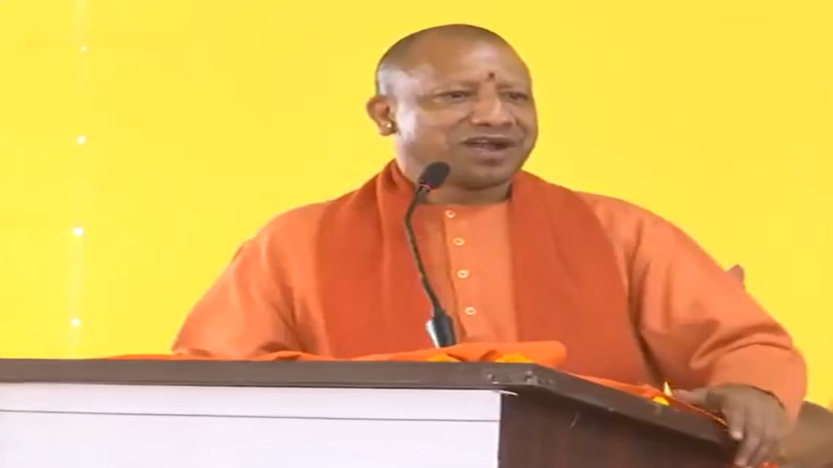 CM Yogi addresses VHP's Sant Sammelan in Prayagraj, says, Sanatan is 'vatvriksh,' can't compare with bushes