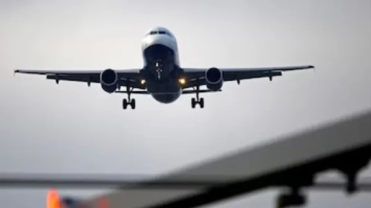 Delta Airlines flight makes emergency landing in Atlanta after smoke fills cabin, passengers evacuated | Watch