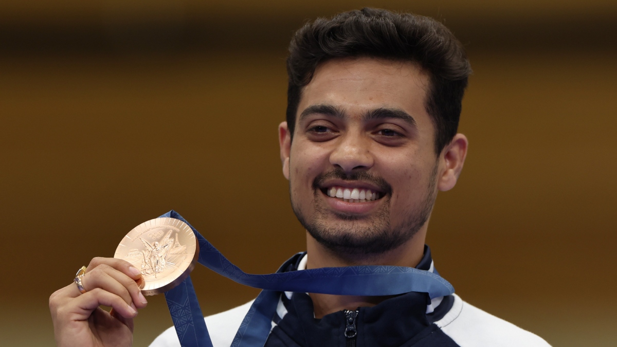 Indian Navy shooter Niraj stuns Paris medallist Swapnil Kusale, Karnataka on top of tally in National Games