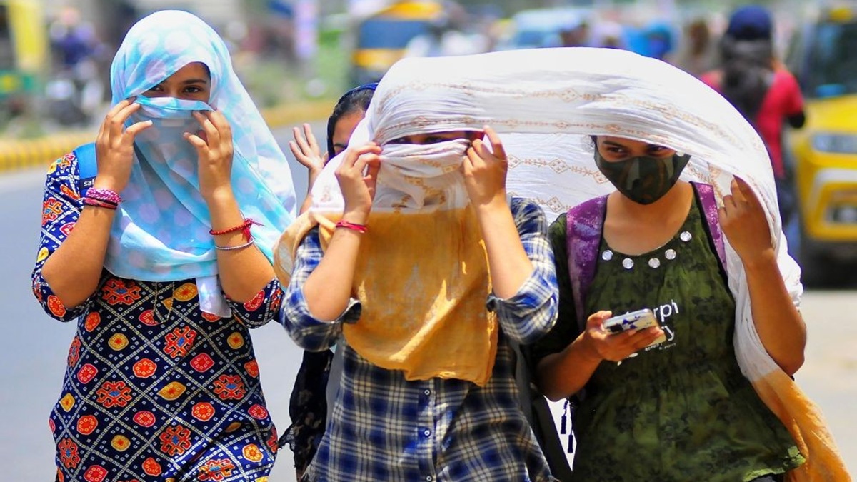 Heatwave hits Bengaluru: City records highest temperature in 20 years, IMD predicts warmer days ahead