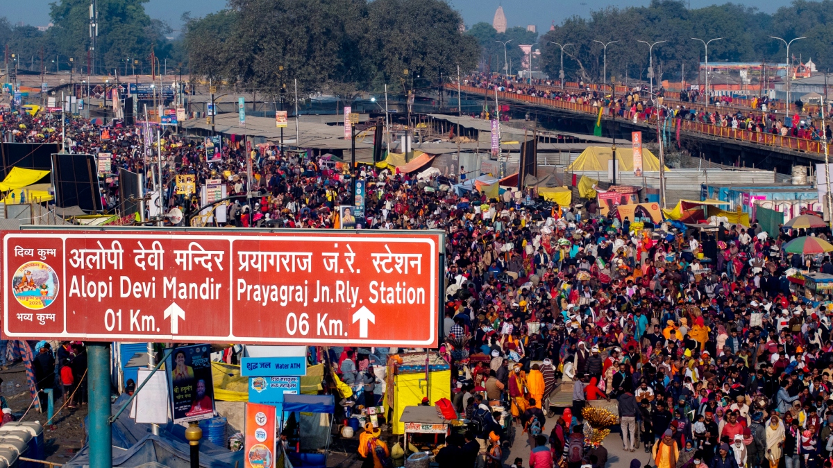 Mahakumbh Mela draws foreign delegates, UP CM surveys.