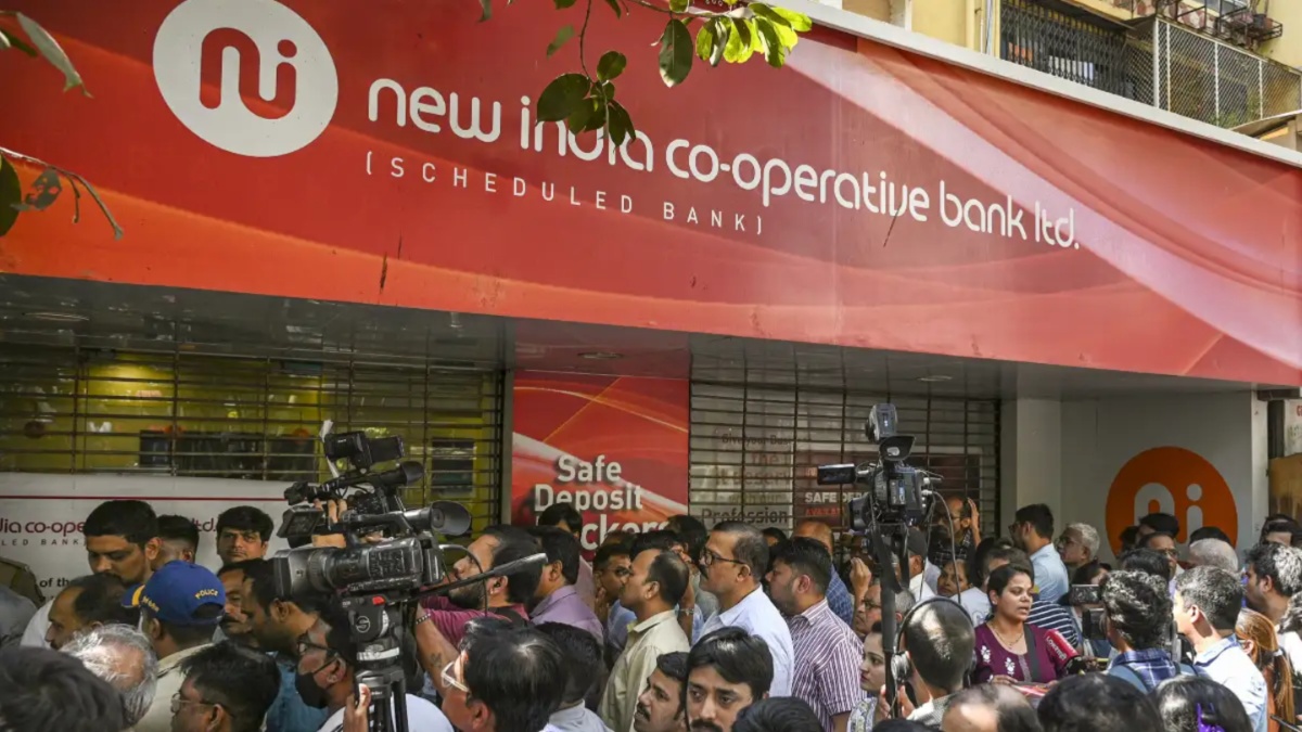 Mumbai Police EOW probes New India Cooperative Bank for financial irregularities, customers rush to branches – India TV