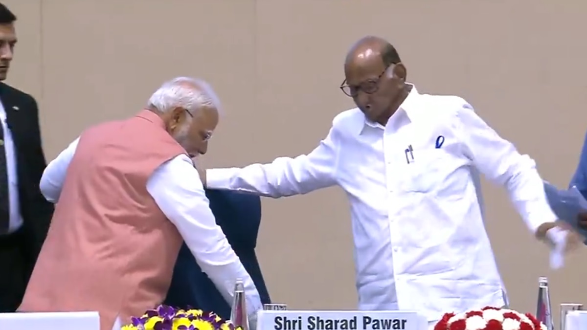 PM Modi adjusts chair for Sharad Pawar, offers him water at Marathi Sahitya event | Video goes viral