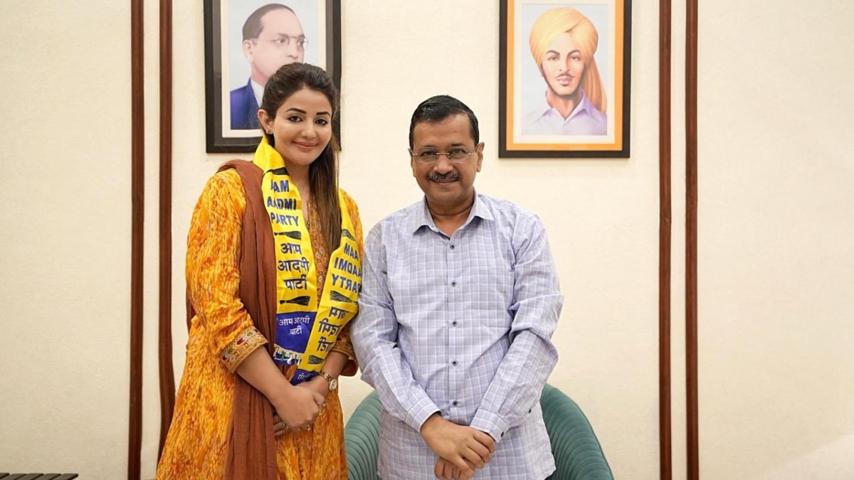 Punjabi actress Sonia Mann joins AAP in presence of Arvind Kejriwal