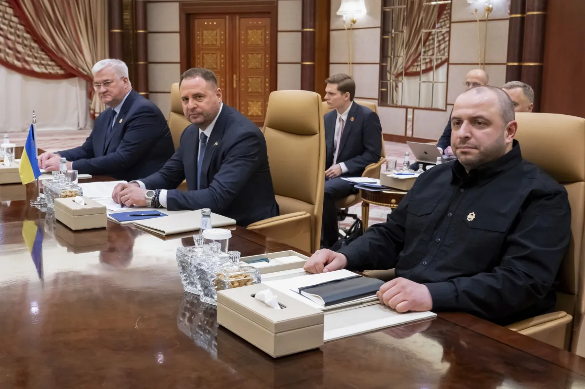  US Secretary of State Marco Rubio and Ukrainian officials met at a luxury hotel in the Red Sea port city, with Saudi Arabia&rsquo;s foreign minister also present.