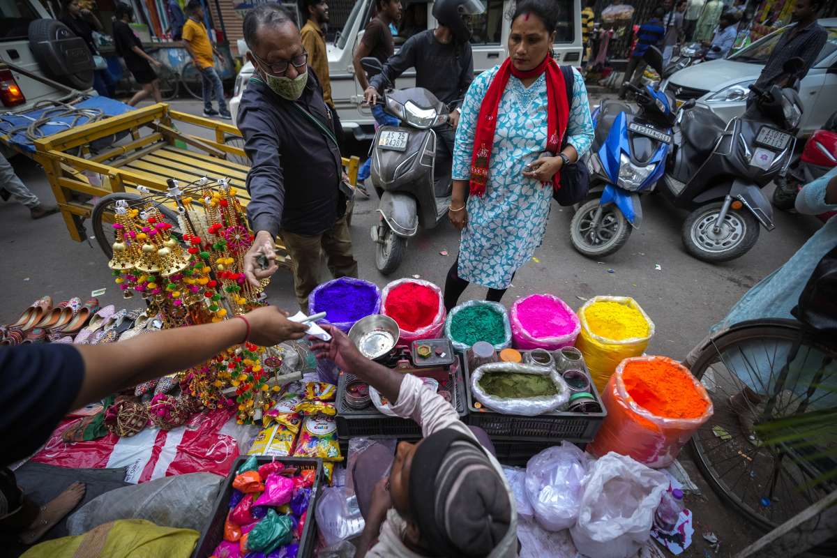 Holi holiday: Are schools, govt offices, liquor shops closed on March 14? Check what's open, what's shut