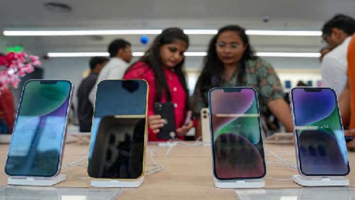 Apple and Google likely to partner for RCS messaging on Indian iPhones
