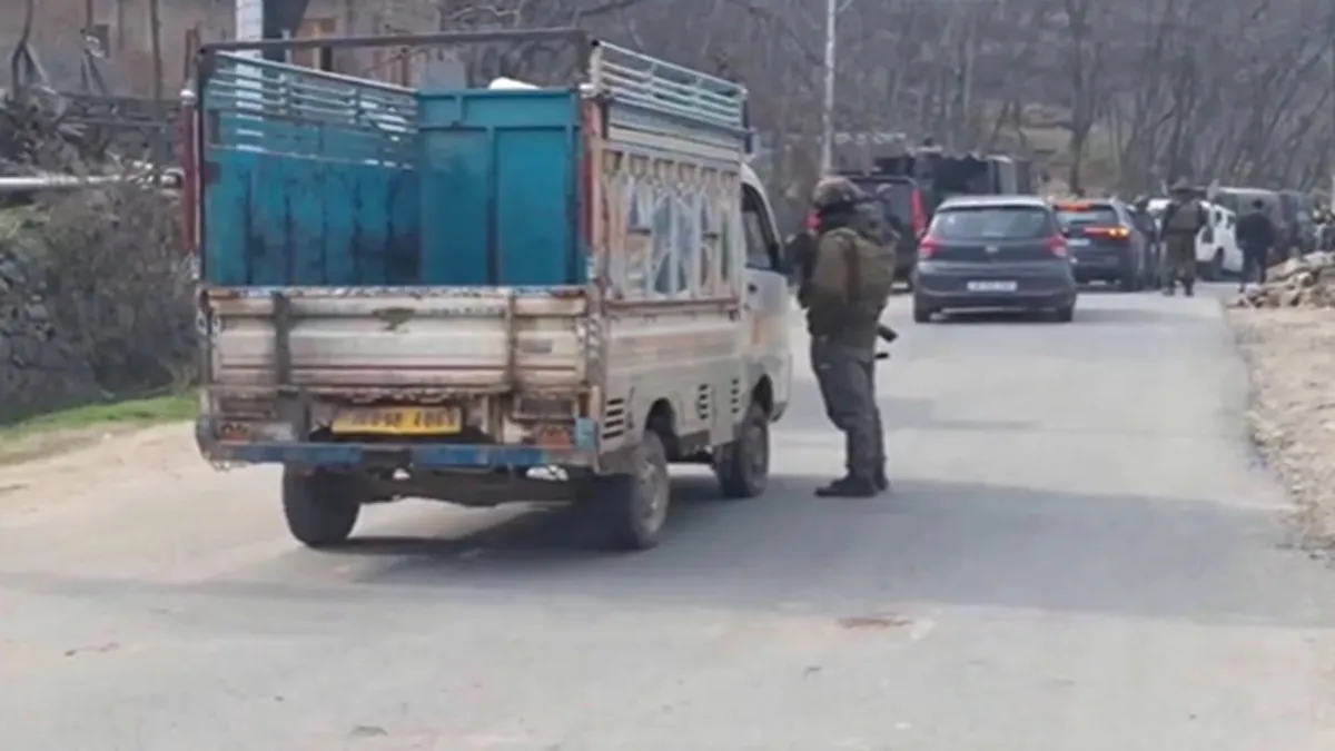 Jammu and Kashmir: Suspected IED found in Bandipora district. 