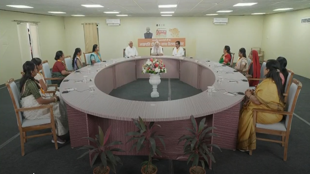 PM Modi holds boardroom-style interaction with ‘Lakhpati Didis’ in Gujarat’s Navsari on Women’s Day | Video PM Modi holds boardroom-style interaction with ‘Lakhpati Didis’ in Gujarat’s Navsari on Women’s Day | Video
