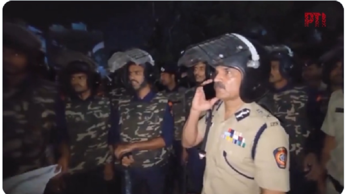 Nagpur violence over Aurangzeb tomb protest: 9 injured, 15 arrested, CM ...