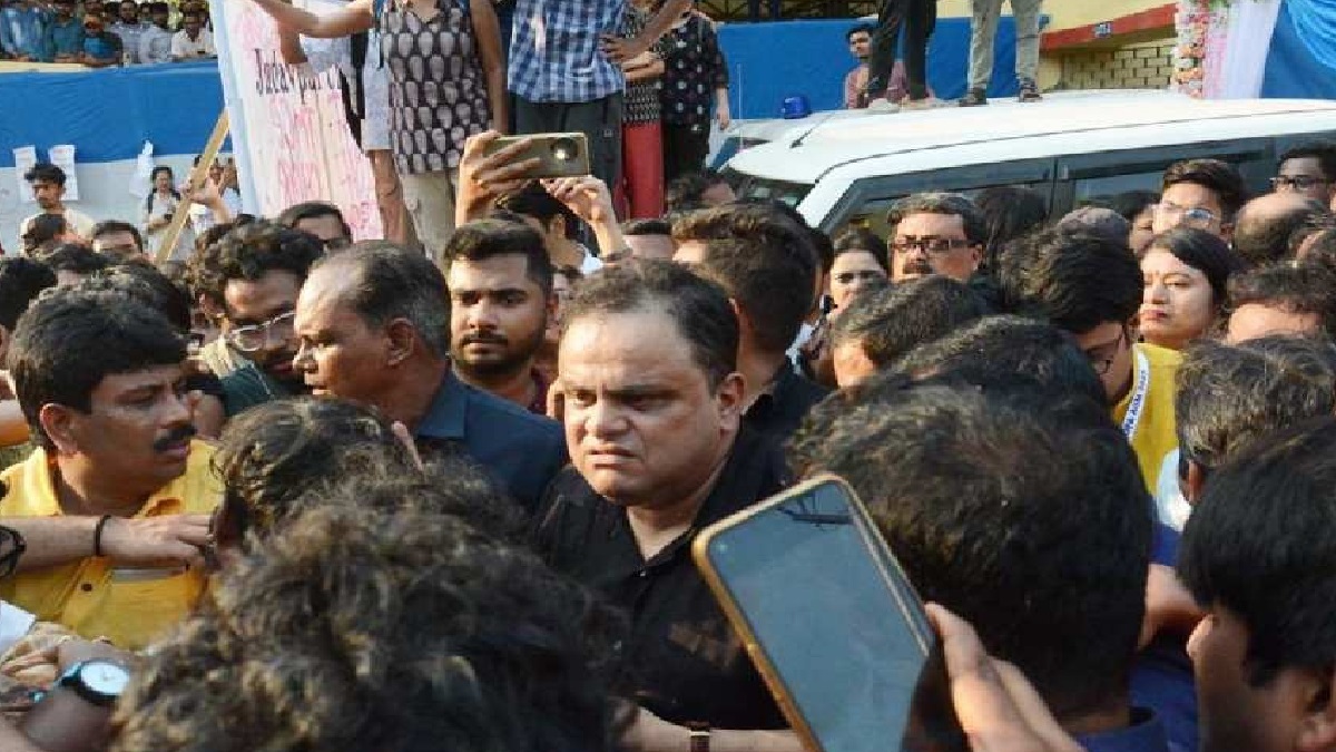 West Bengal: SFI demands Education minister's resignation, calls for ...