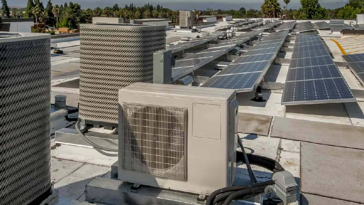 How many solar panels to run a 1.5 Ton AC