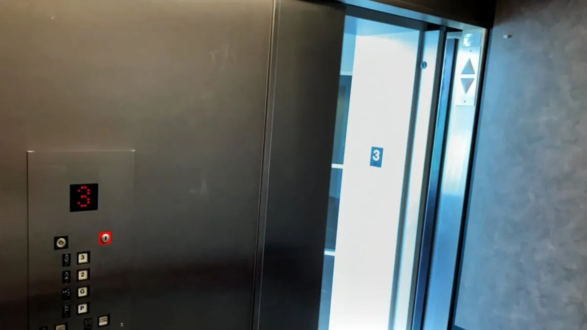 Gurugram: Five injured as lift falls into basement at hotel in Sushant Lok area. Gurugram, Gurugram lift falls into basement, lift falls into basement at hotel Zen Suites, GURUGRAM