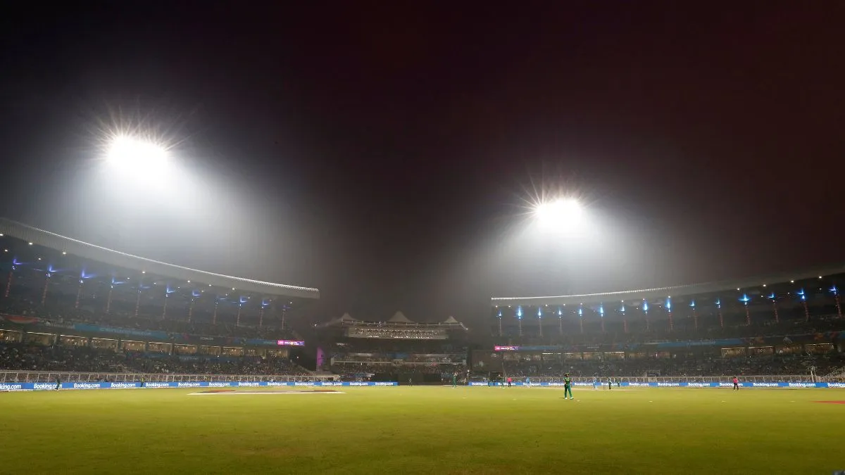 Alex marin con su nueva novia