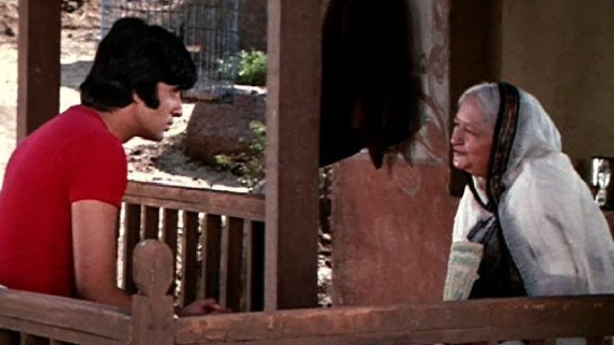 Amitabh Bachchan’s co-star suffered from paralysis attack on sets but still insisted that ‘work must go on’