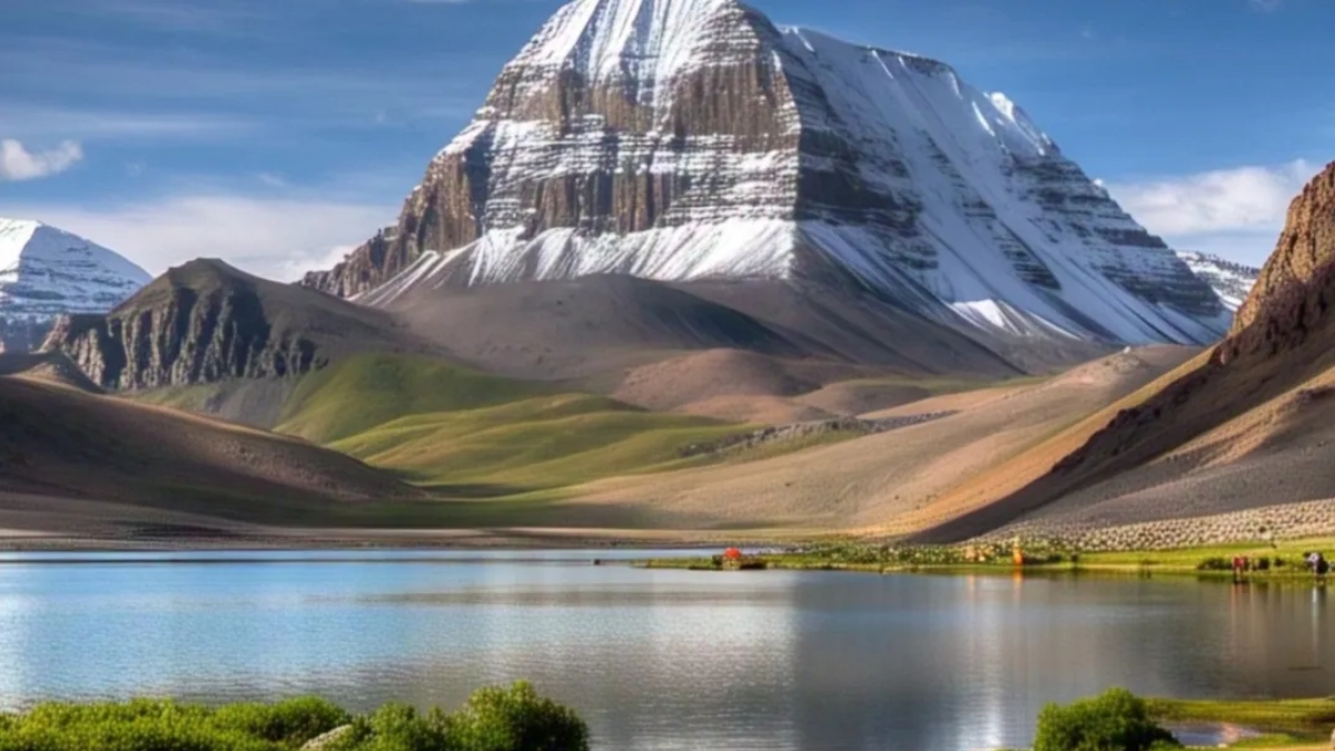 What is the secret of Rakshas Tal situated near Mansarovar? Know it is forbidden to go near it