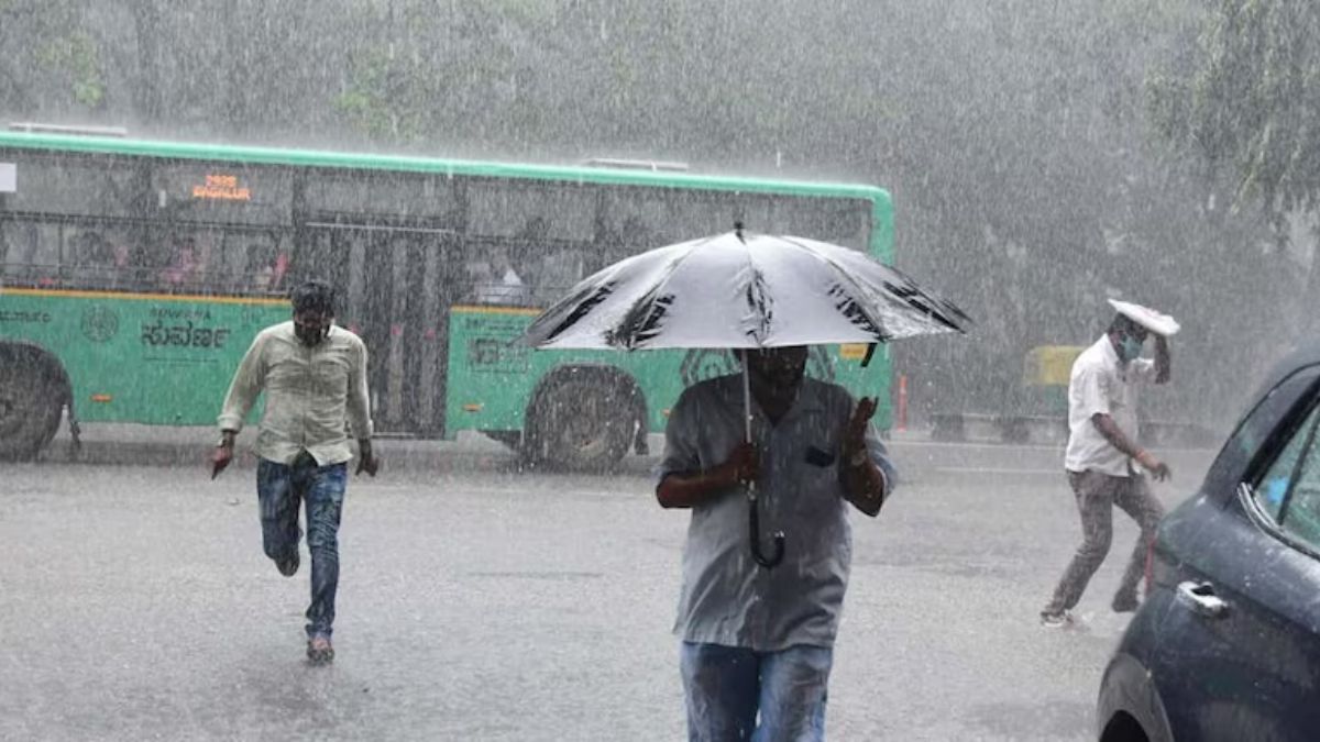 Heavy Rains Cause Waterlogging in Bengaluru, IMD Issues Alert