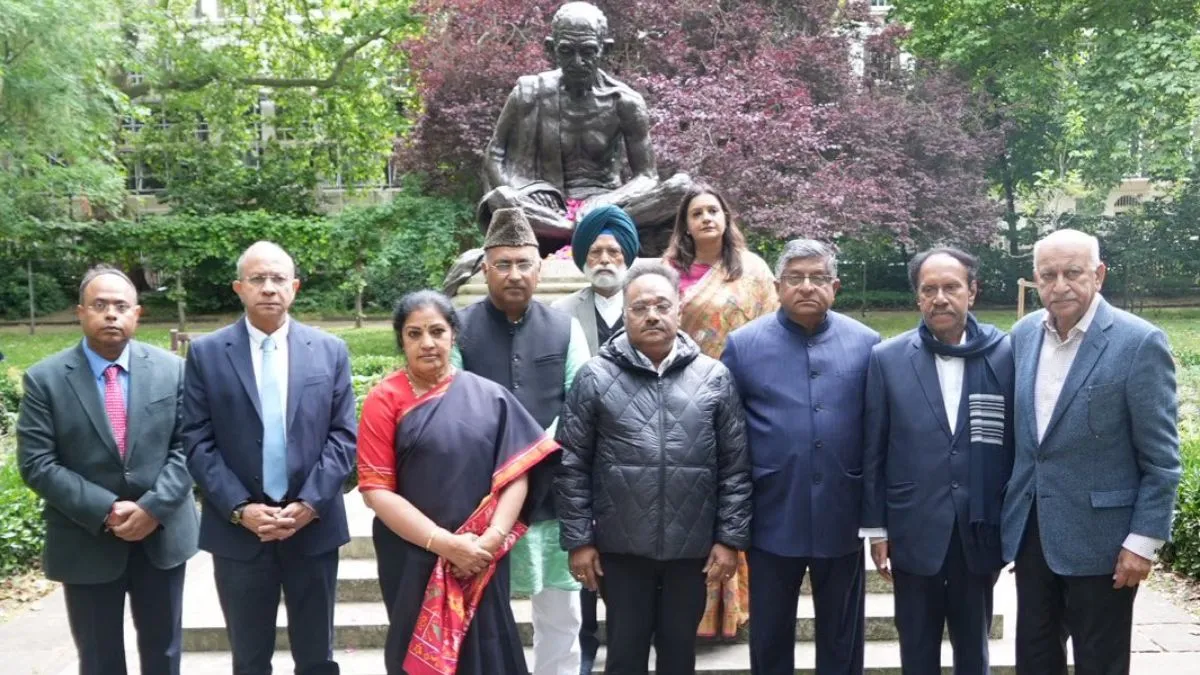 All-party delegation in UK. 