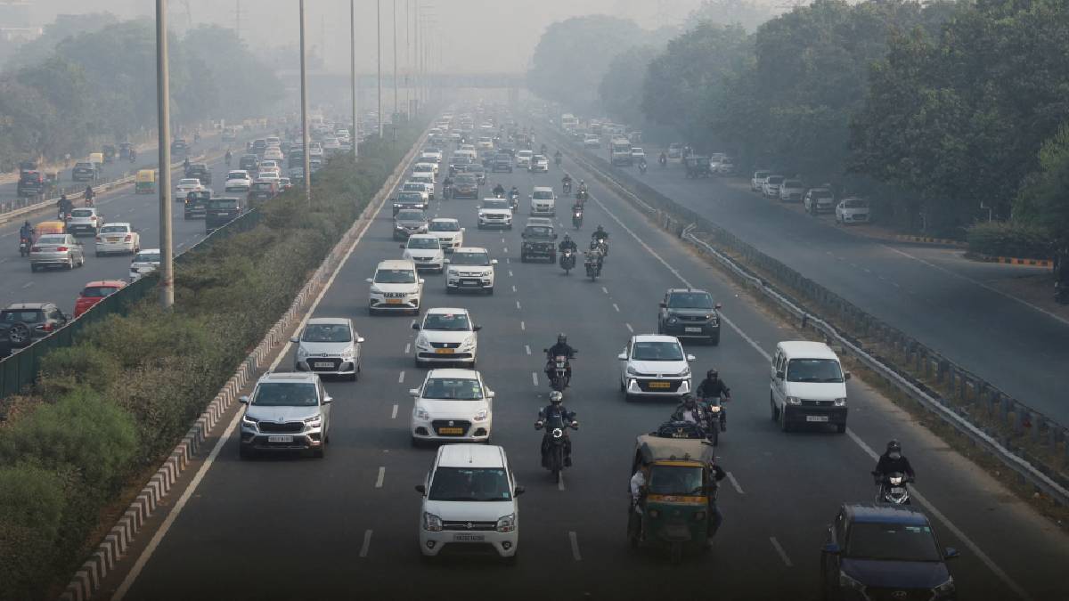Delhi-NCR to bar new petrol, diesel vehicles for commercial fleets from January 2026