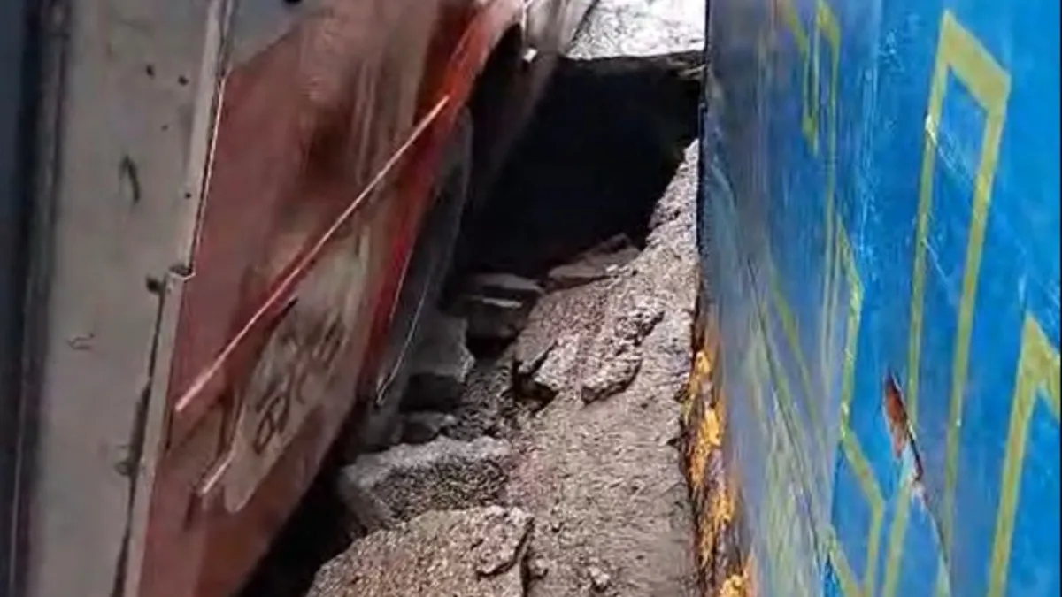 The cave-in led to the temporary diversion of Route 121.