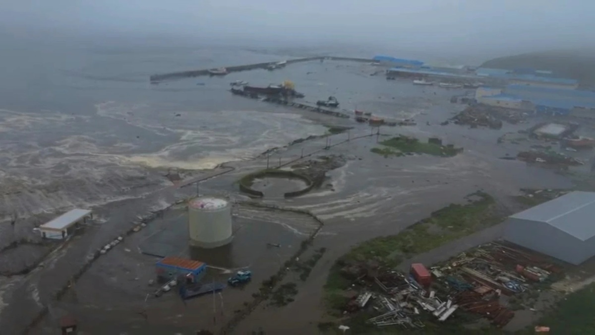 Russia earthquake, tsunami updates: Evacuation order issued to over 9 lakh ...