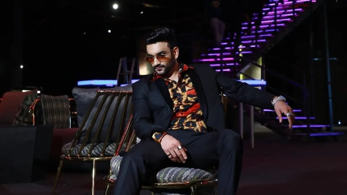 A gunshot was fired at the famous singer Rahul Fazilpuria in Gurugram