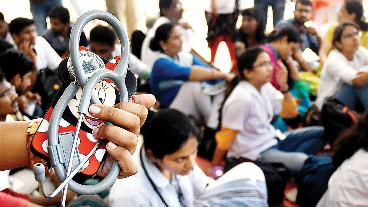 Tamil Nadu mother-daughter duo crack NEET together.