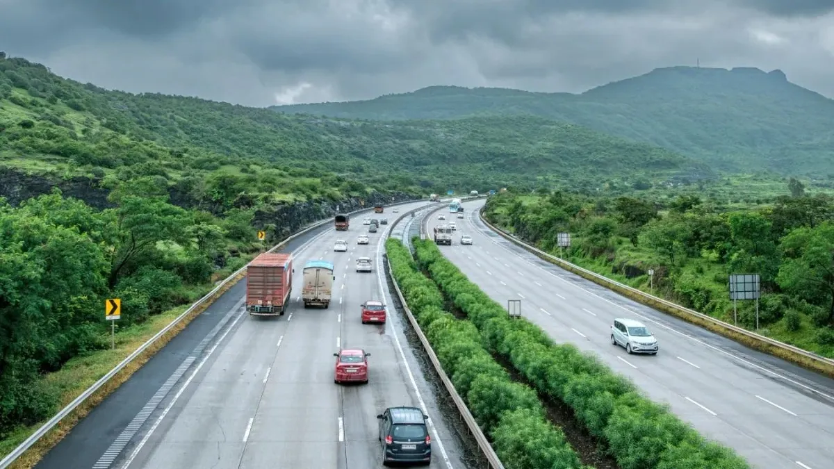 Mumbai-Pune Expressway 