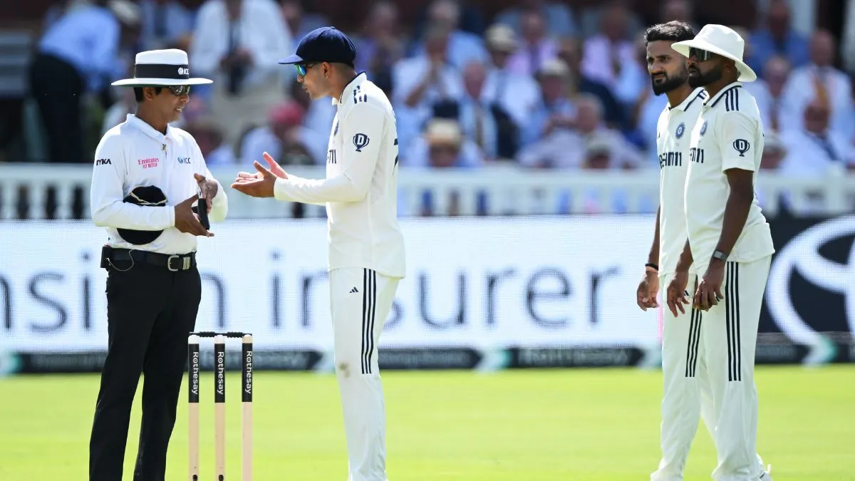 Shubman Gill arguing with on-field umpire after ball change