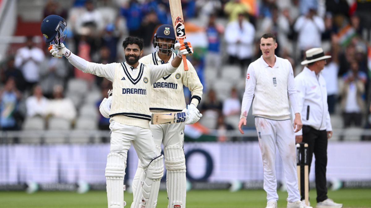 Harry Brook offers handshake after Ravindra Jadeja reaches hundred, Washington Sundar ignores him: Watch