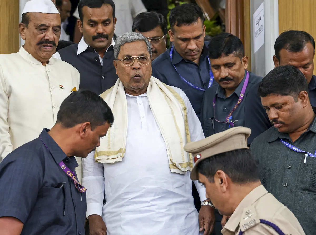 Siddaramaiah, others get 'clean-chit' in MUDA case as Karnataka Cabinet  accepts Desai panel report | Karnataka News – India TV