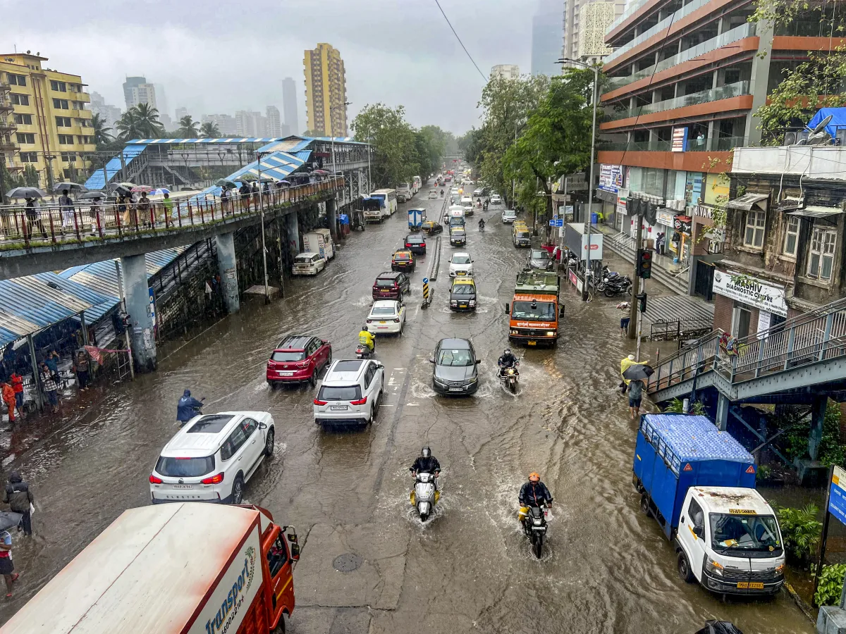 Mumbai weather update: IMD issues red alert; schools shut as heavy rain ...