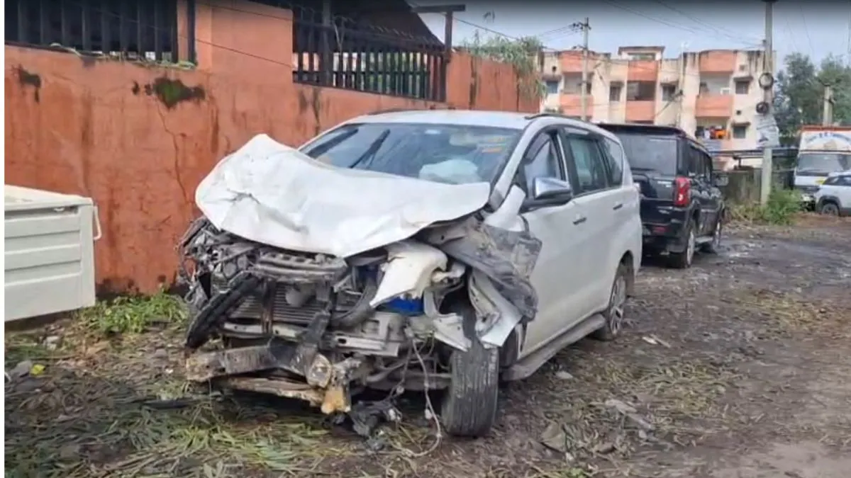 All three were immediately rushed to Geetanjali Hospital in Udaipur for treatment.
