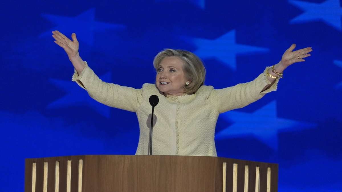 Hillary Clinton offers to nominate Donald Trump for 'Nobel Peace Prize' on this condition