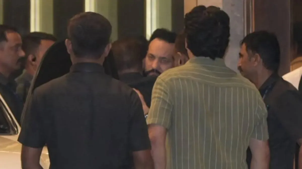 Bollywood superstar Salman Khan visits Shera's home in Mumbai on Thursday.