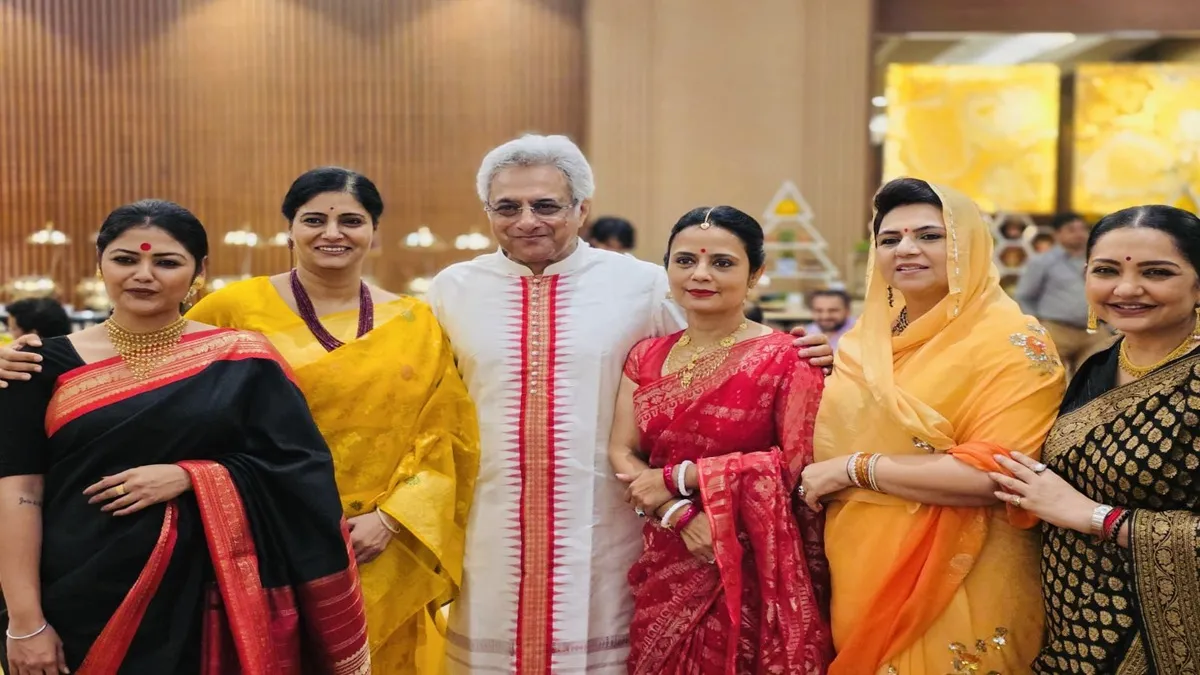 Several political leaders attended the reception party of Mahua Moitra and Pinaki Misra.