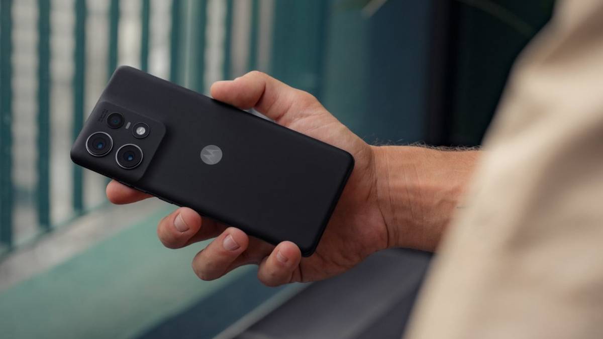 Motorola Edge 50 Pro price cut with 12GB RAM, 256GB storage available for Rs 21,000: Where to buy