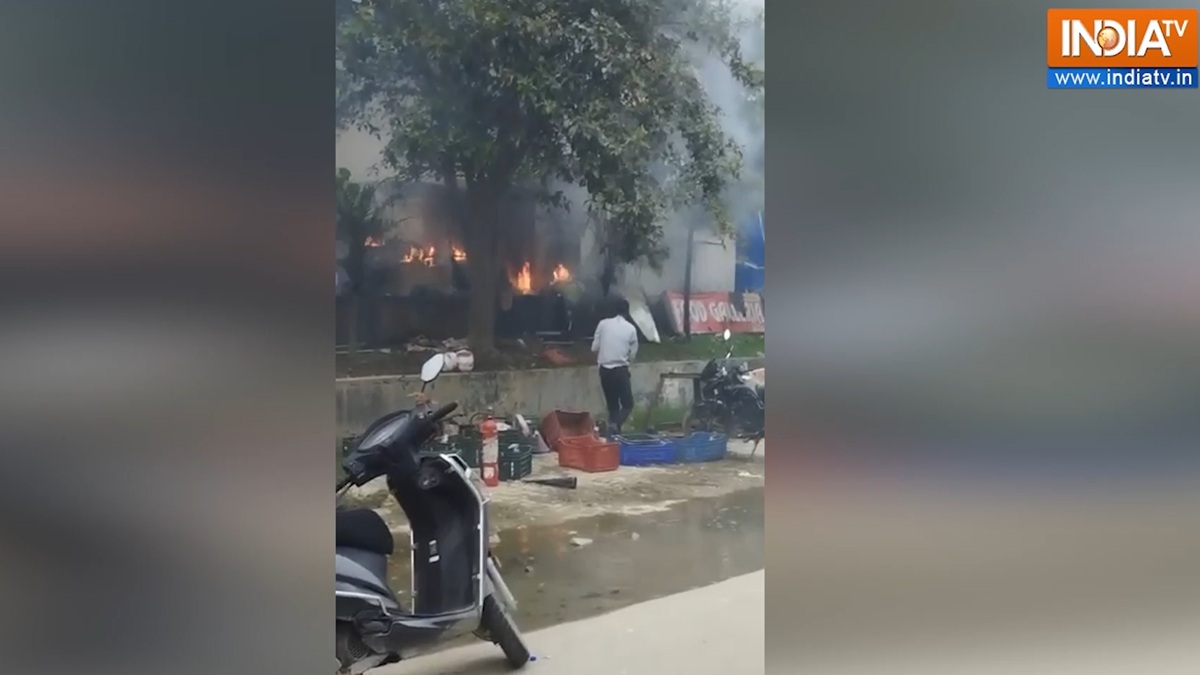 Massive fire breaks out at Axis Bank ATM in Noida Extension’s Supertech Mart | Video