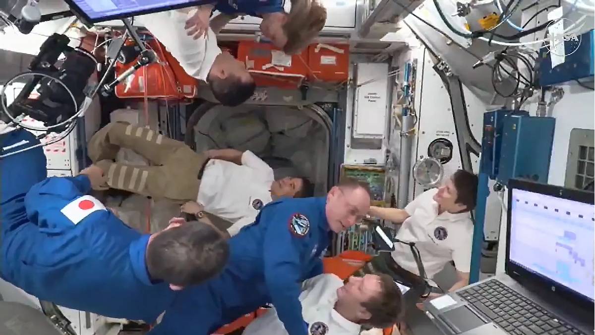SpaceX delivers four astronauts to space station in 15 hours