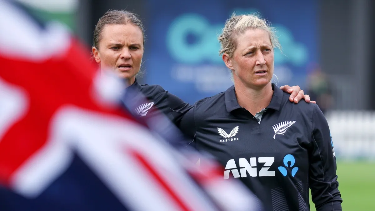 Sophie Devine will lead the 15-strong squad for New Zealand at the Women's World Cup