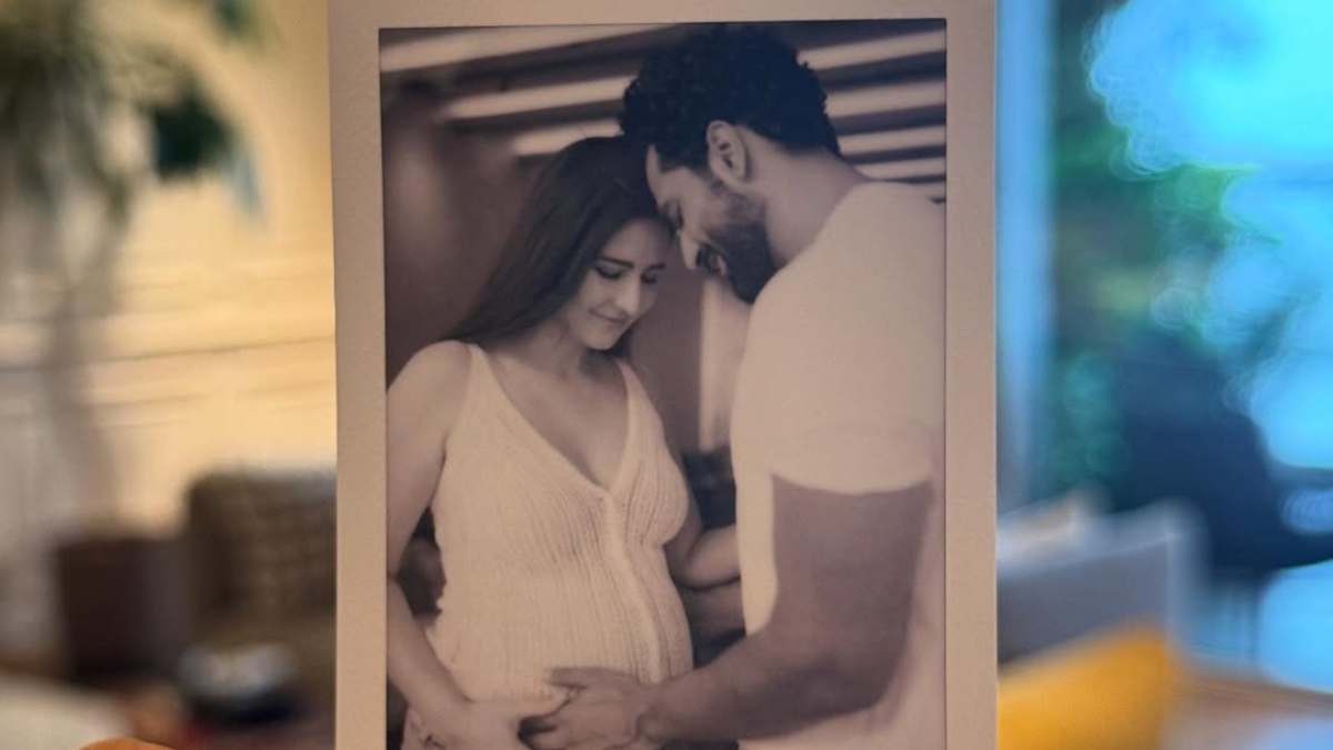 Katrina Kaif announces first pregnancy with Vicky Kaushal | See Post