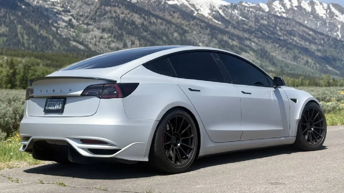 Tesla under investigation after children trapped 