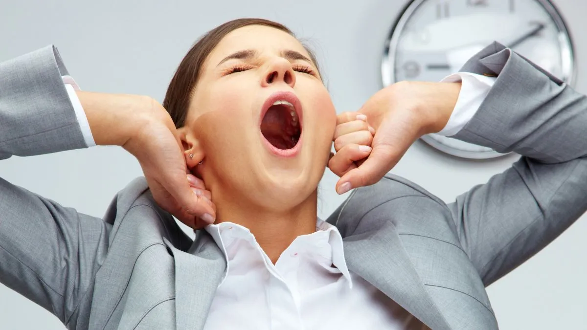 Doctors explain how yawning could trigger spinal injury