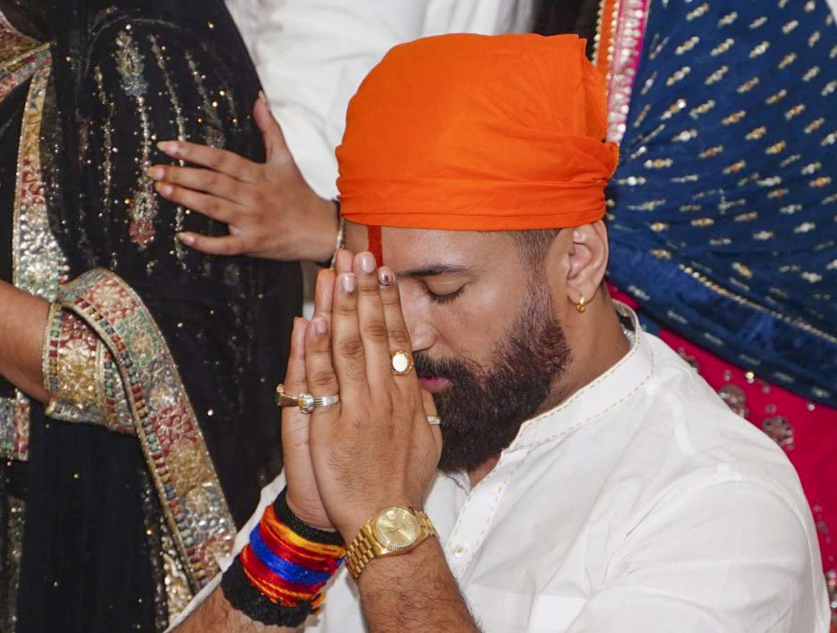 As rift widens in Lalu Yadav's family, Chirag Paswan extends support to Rohini Acharya