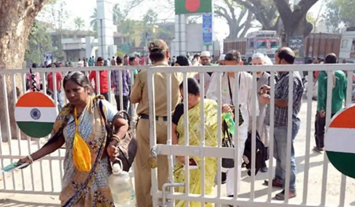 Bangladeshis Queue Up Again at Hakimpur Border Two Days After Governor’s Visit