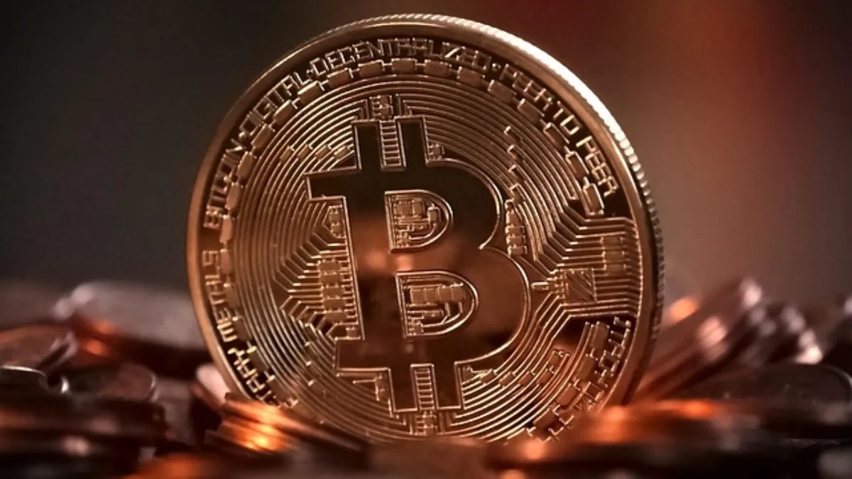 Crypto Crash: 17 lakh crore wiped out in 24 hours, Bitcoin falls below USD  86,000 | Markets News – India TV