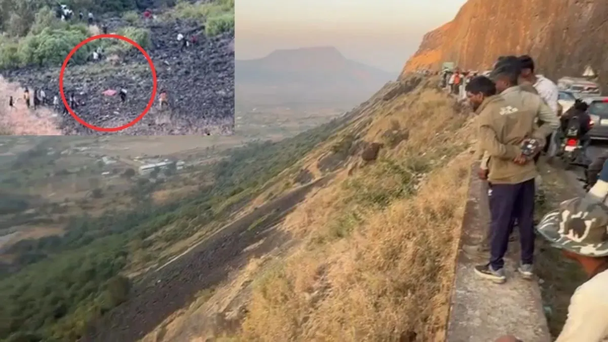 6 killed as car falls into gorge in Maharashtra's Nashik.
