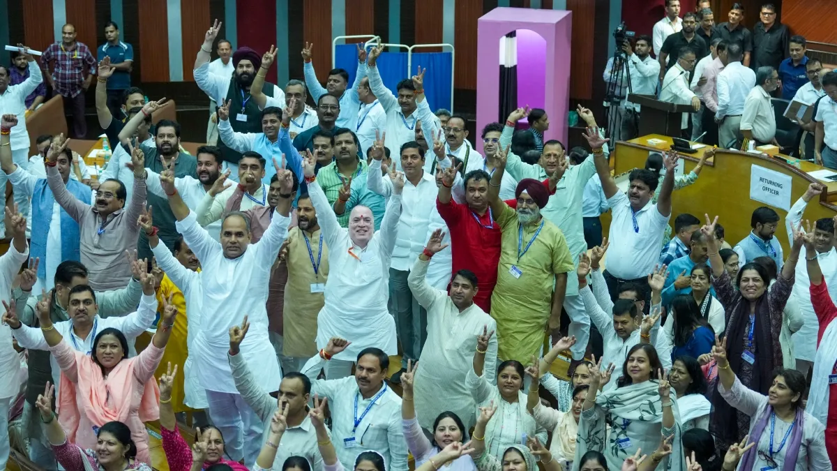 The counting for the Delhi MCD bypolls began at 8 AM.