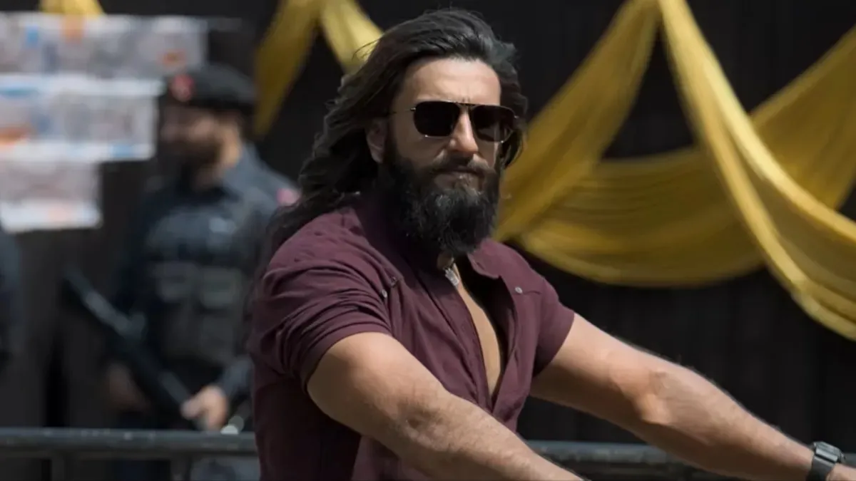 Sonu Nigam’s Dhurandhar qawwali ‘Yeh Ishq Ishq Hai’ is earning praise as fans recall the iconic 1960 Barsaat Ki Raat original.