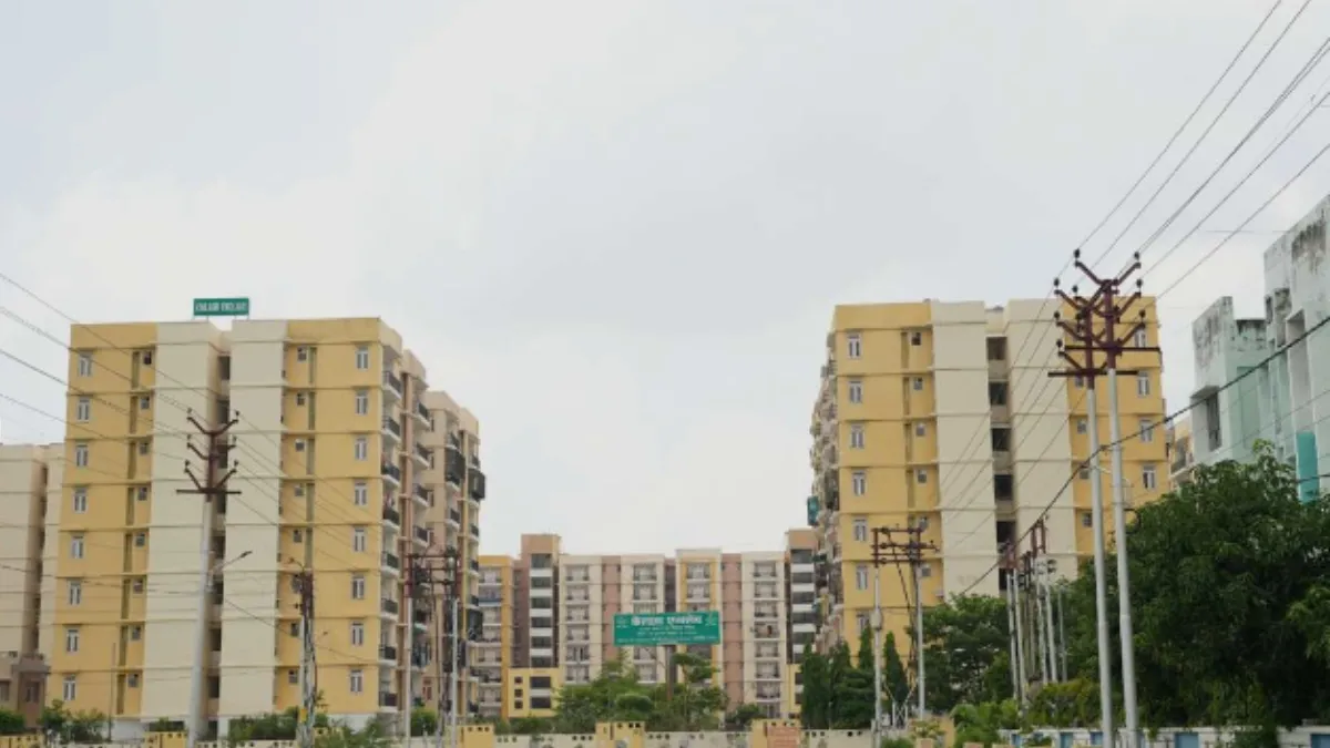 The flats being offered are of various sizes.